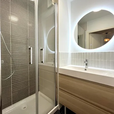 Le Cours Des Arts * نانت